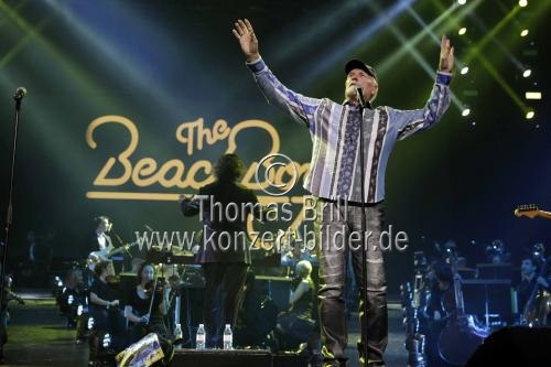 Amerikanische Rock-Band The Beach Boys gastiert bei der Night of the Proms 2015 in der Lanxess-Arena Köln (&copy; Thomas Brill)
